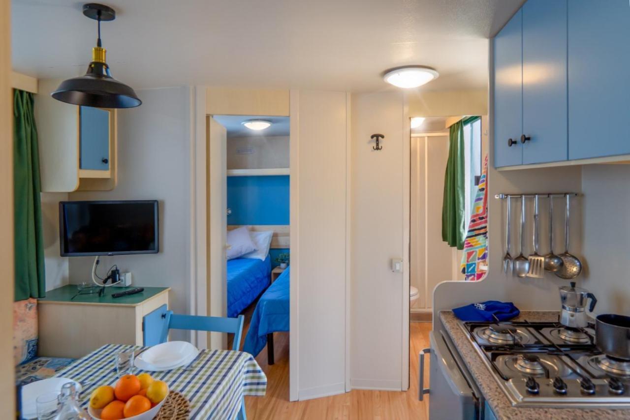 Sereno Camping Holiday Moniga del Garda Eksteriør bilde